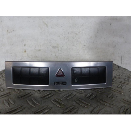 Bouton de warning MERCEDES CLASSE C 203