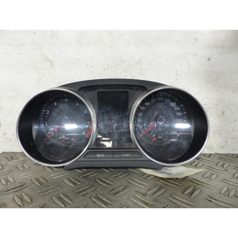 Compteur VOLKSWAGEN POLO 5 Photo n°1