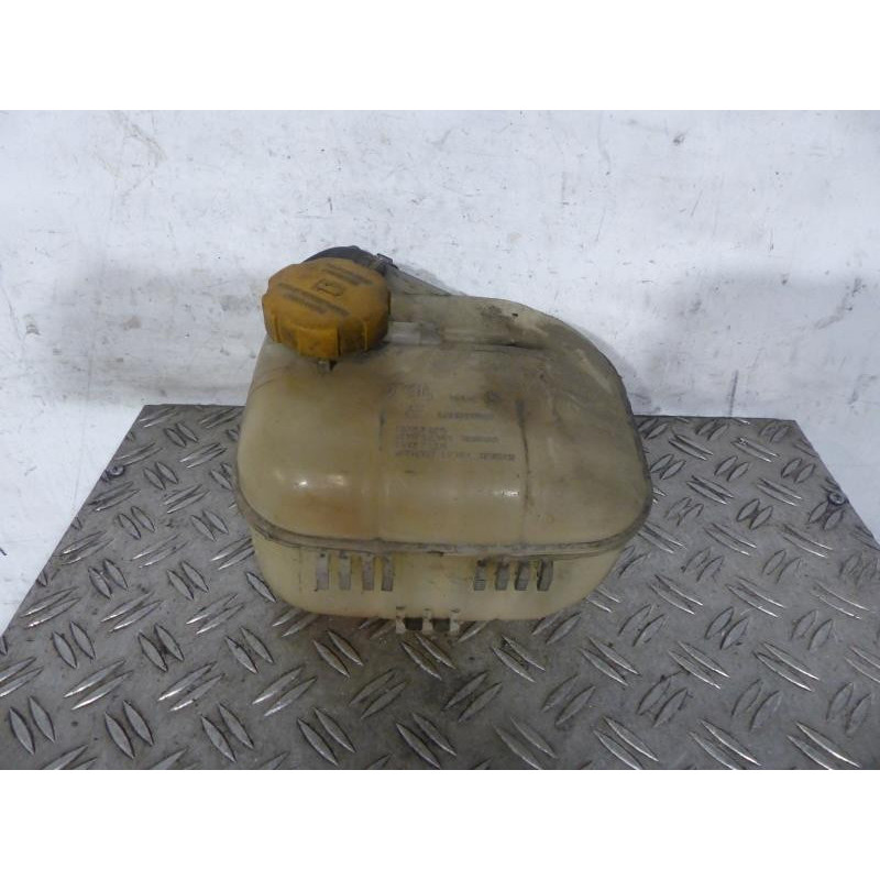 Vase d'expansion OPEL ZAFIRA B Photo n°1