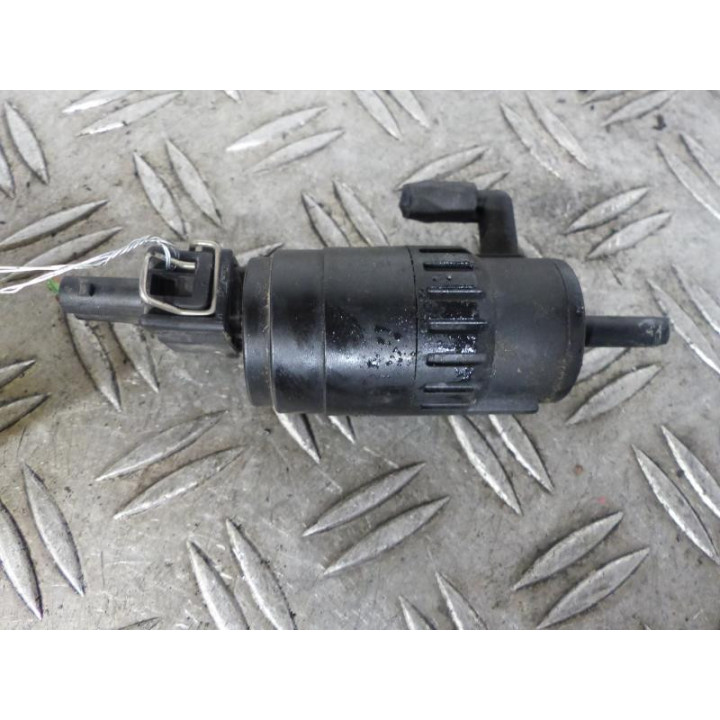 Pompe lave glace avant PEUGEOT BIPPER Photo n°2