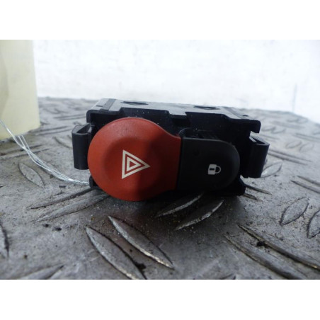 Bouton de warning SMART FORTWO 3