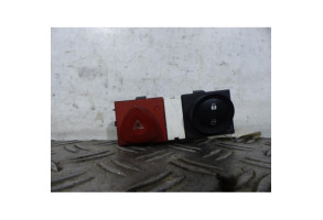 Bouton de warning RENAULT MEGANE 2 Photo n°1