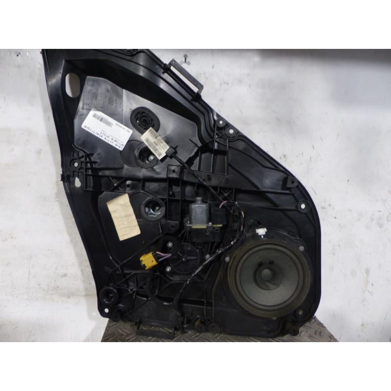 Leve vitre electrique arriere droit FORD FIESTA 6 Photo n°1