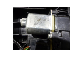 Leve vitre electrique arriere gauche FORD FIESTA 6 Photo n°3