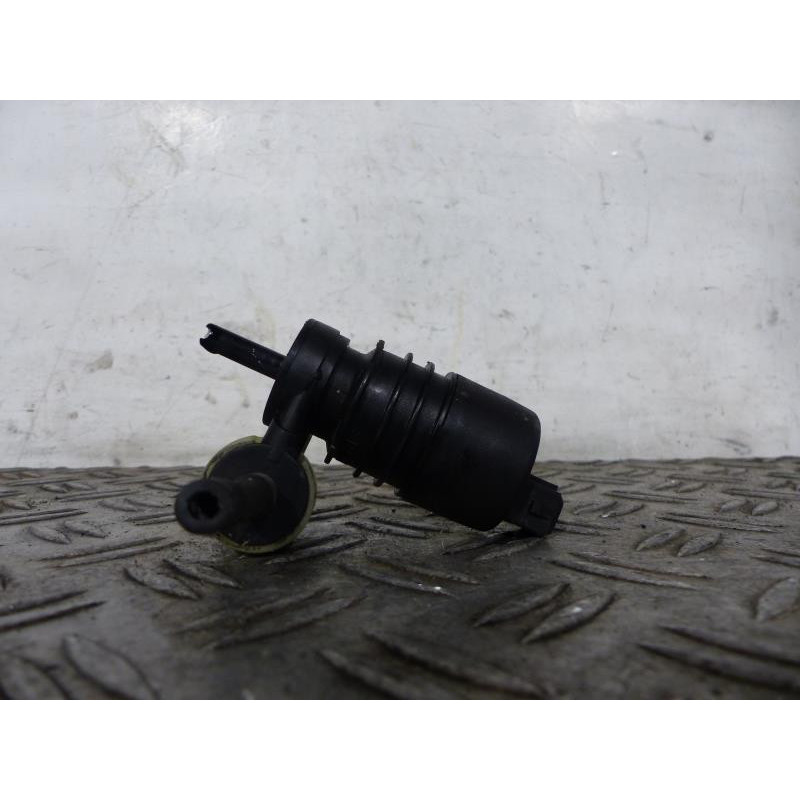 Pompe lave glace avant VOLKSWAGEN GOLF 3 Photo n°1