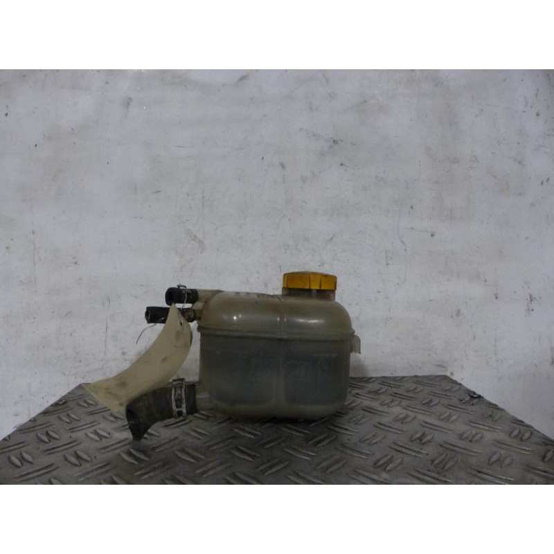 Vase d'expansion OPEL ASTRA H Photo n°1