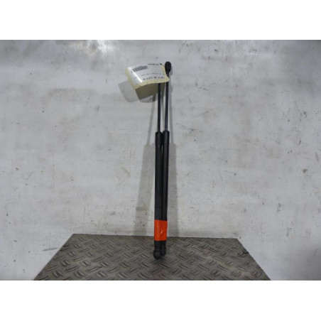 Verin de coffre MAZDA 2 2