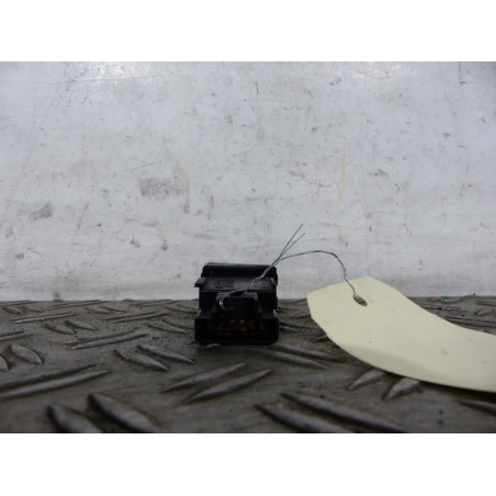 Bouton de warning MAZDA 5 1