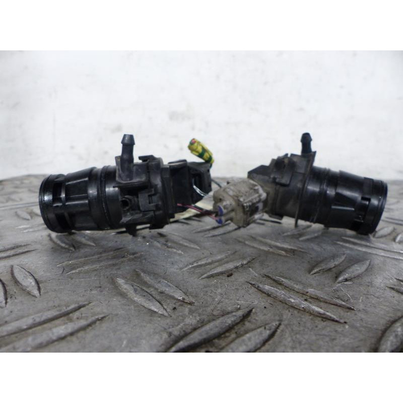 Pompe lave glace avant MAZDA 5 1 Photo n°1