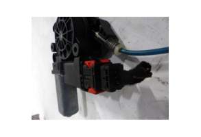 Leve vitre electrique avant droit OPEL CORSA D Photo n°3