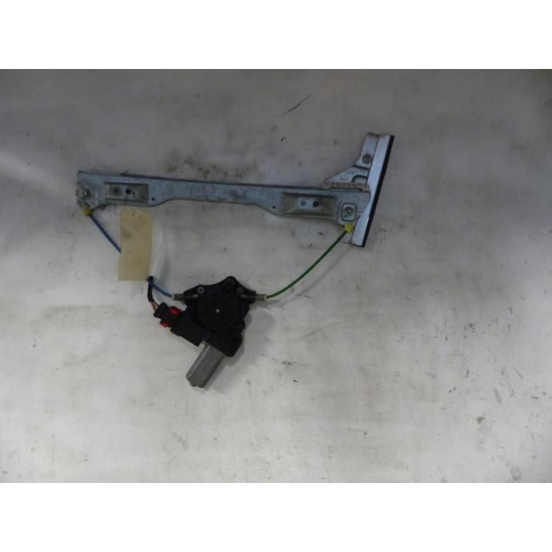 Leve vitre electrique avant gauche OPEL CORSA D Photo n°1