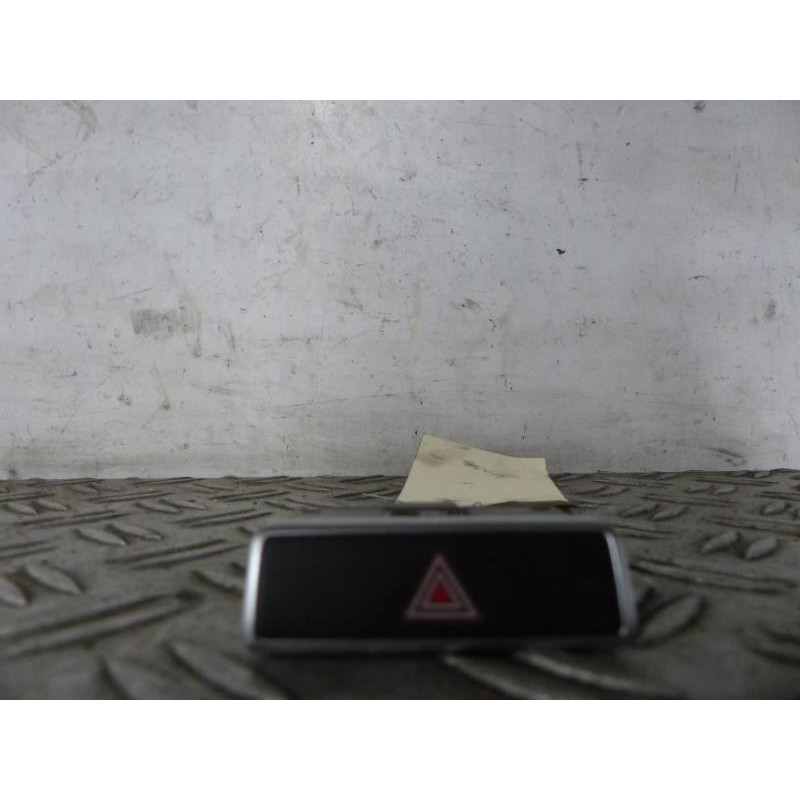Bouton de warning VOLKSWAGEN SHARAN 2 Photo n°1