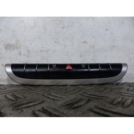 Bouton de warning SMART FORTWO 2