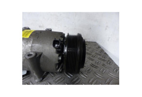 Compresseur clim FORD FIESTA 6 Photo n°5