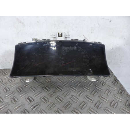 Compteur TOYOTA COROLLA VERSO 1