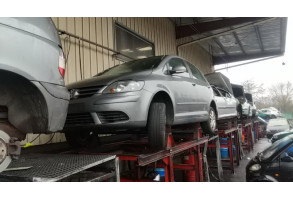 Moteur essuie glace avant gauche VOLKSWAGEN GOLF PLUS Photo n°13