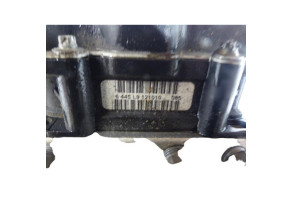 Bloc ABS (freins anti-blocage) CITROEN C4 GRAND PICASSO 1 Photo n°8