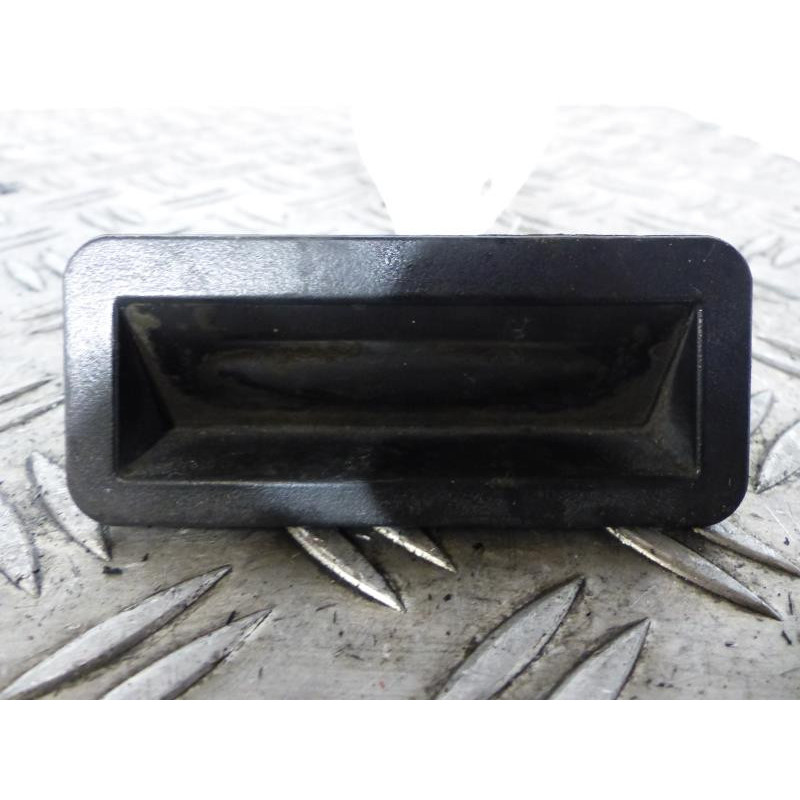Bouton de coffre FORD FOCUS 2 Photo n°1