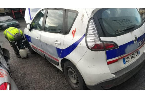 Feu arriere secondaire droit (feux) RENAULT SCENIC 3 Photo n°12