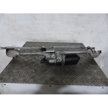 Moteur essuie glace avant TOYOTA AVENSIS 2
