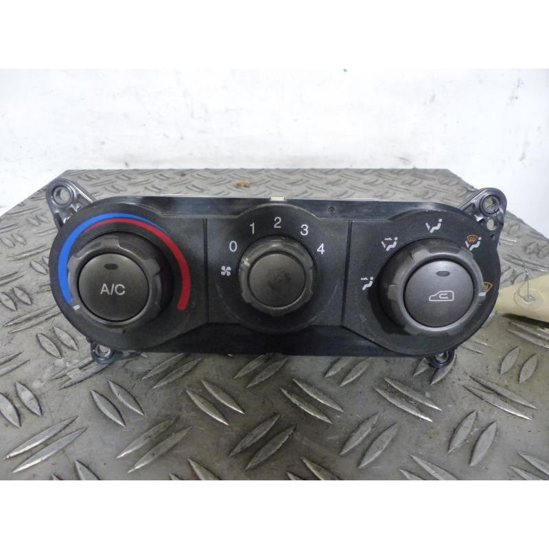 Commande chauffage HYUNDAI MATRIX Photo n°1