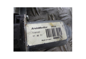 Leve vitre electrique arriere gauche NISSAN NOTE 1 Photo n°3