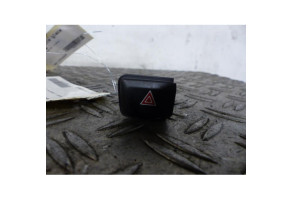 Bouton de warning PEUGEOT 208 1 Photo n°1