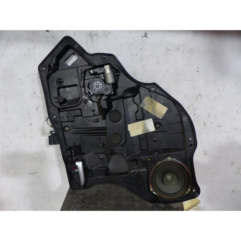 Leve vitre electrique arriere droit MAZDA 2 1 Photo n°1