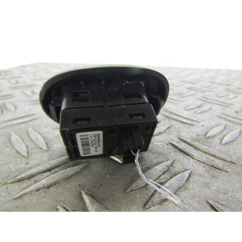Interrupteur de leve vitre arriere gauche MINI MINI 2 R60 Photo n°1