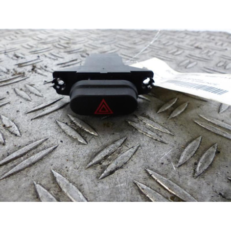 Bouton de warning HYUNDAI I 10 1