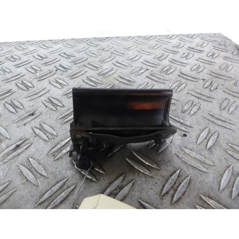 Bouton de coffre KIA CERATO Photo n°1