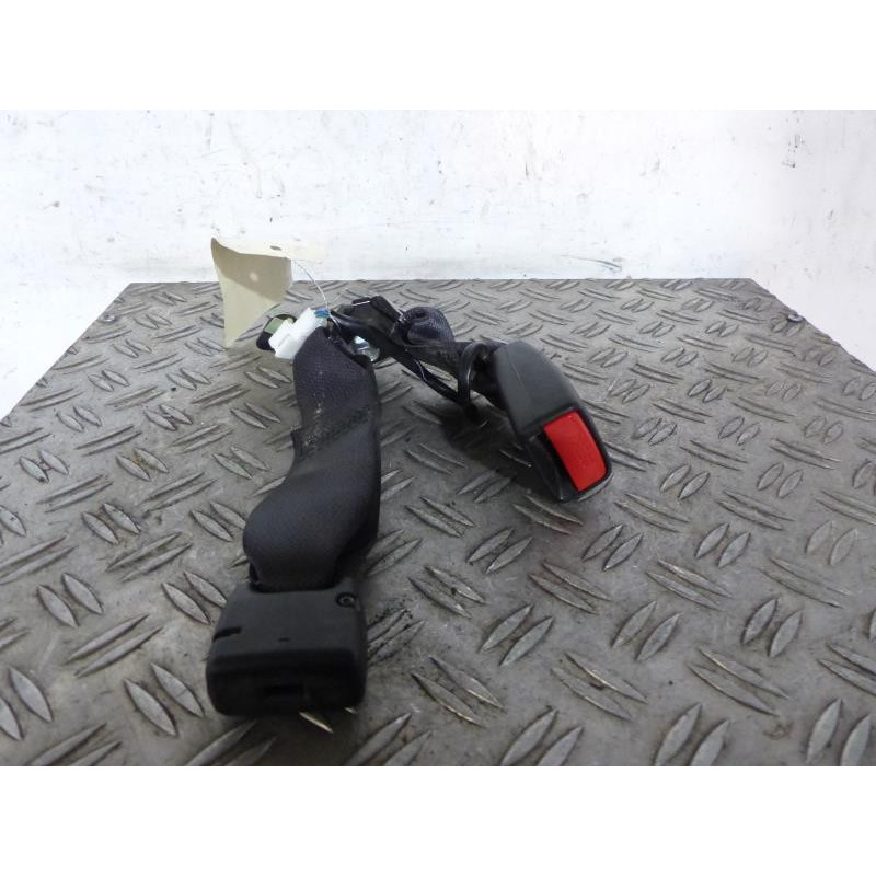 Attache ceinture arriere gauche KIA SOUL 2 Photo n°1