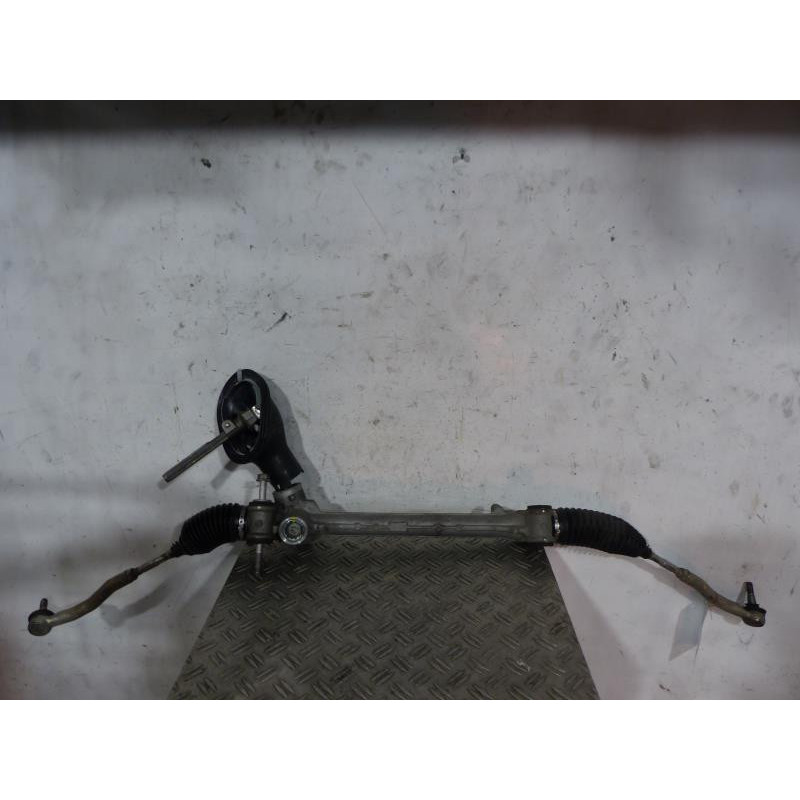 Cremaillere assistee TOYOTA YARIS 3 Photo n°1