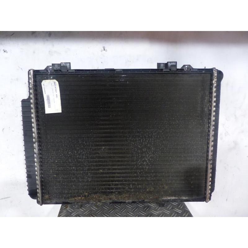 Radiateur eau MERCEDES CLASSE E 210 Photo n°1