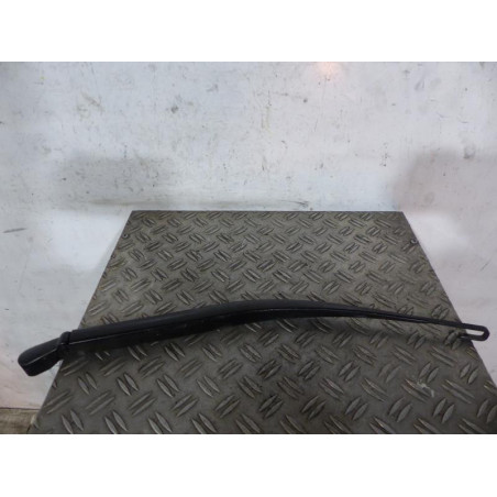 Bras essuie glace arriere NISSAN PRIMERA 4