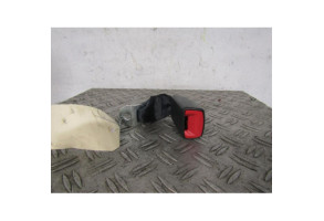 Attache ceinture arriere droit PEUGEOT 107 Photo n°1
