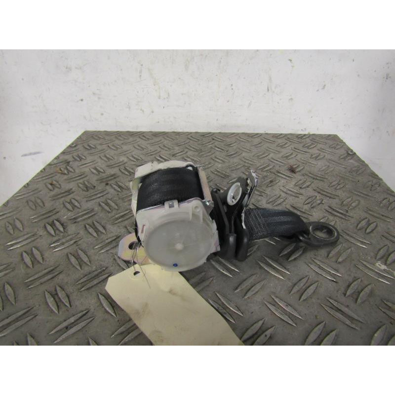 Ceinture arriere droit PEUGEOT 107 Photo n°1