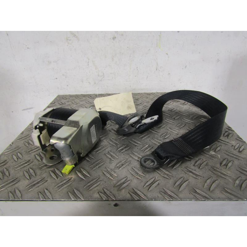Ceinture avant droit PEUGEOT 107 Photo n°1