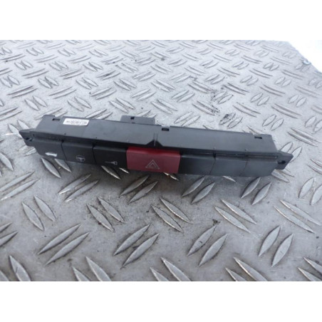 Bouton de warning FIAT GRANDE PUNTO