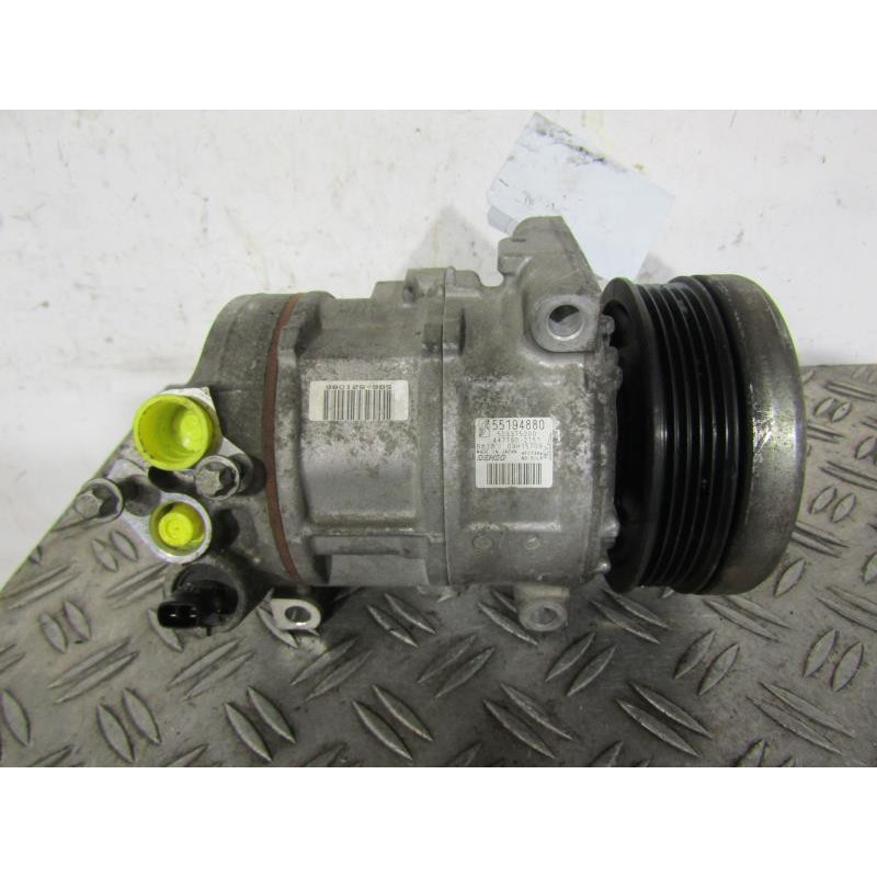 Compresseur clim FIAT GRANDE PUNTO Photo n°1