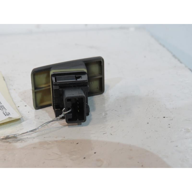 Bouton de warning SUZUKI SWIFT 3 Photo n°1