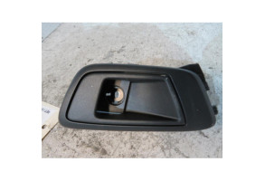 Poignee interieur arriere gauche FORD FIESTA 6 Photo n°1