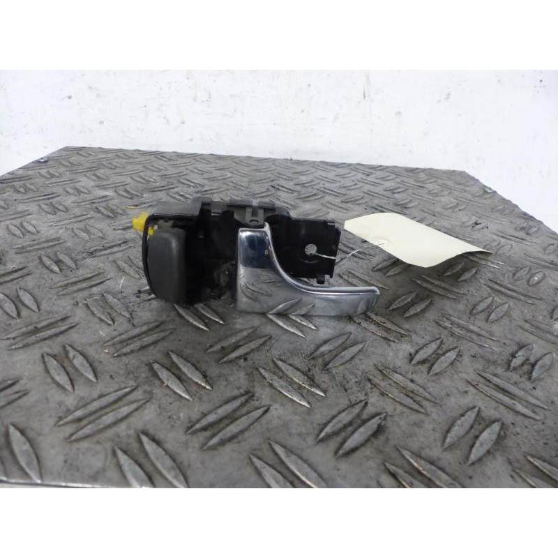 Poignee interieur arriere gauche NISSAN TERRANO 2 Photo n°1