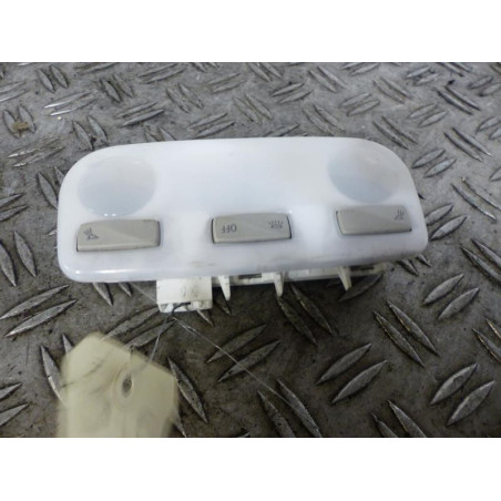 Eclairage de plafonnier RENAULT CLIO 4