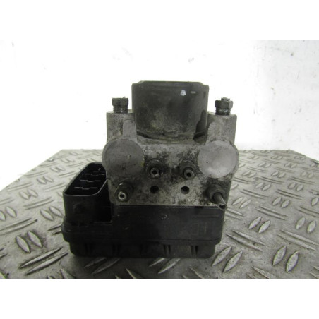 Bloc ABS (freins anti-blocage) TOYOTA RAV4 2