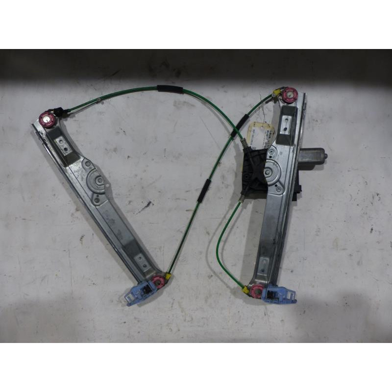 Leve vitre electrique avant droit OPEL CORSA D Photo n°1