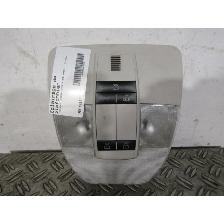 Eclairage de plafonnier MERCEDES CLASSE B 245