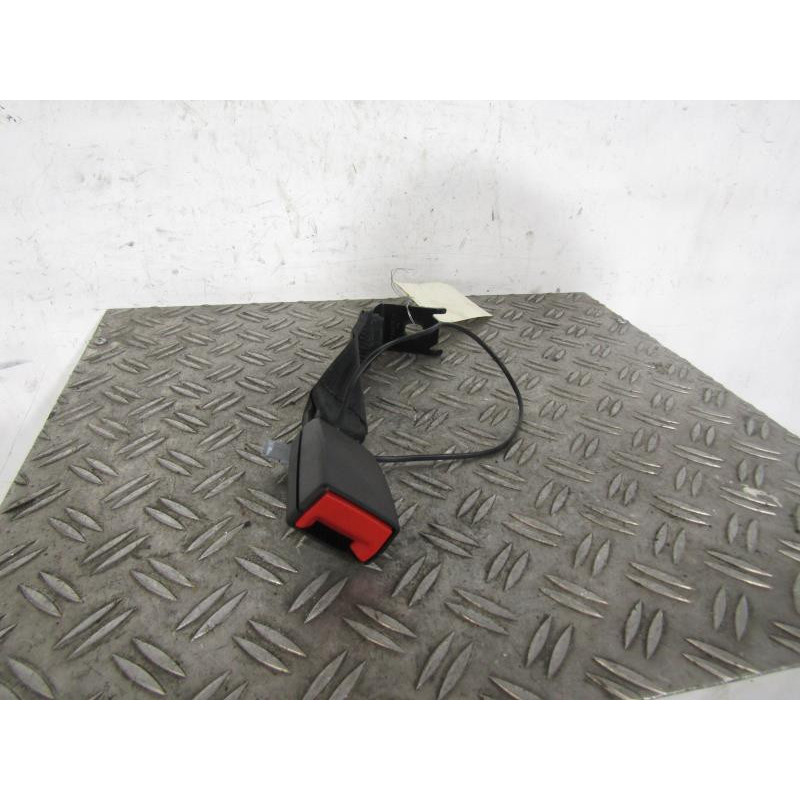 Attache ceinture arriere gauche RENAULT TWINGO 3 Photo n°1
