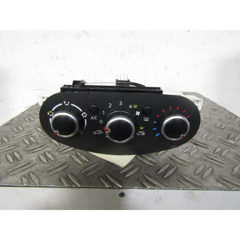 Commande chauffage RENAULT TWINGO 3 Photo n°1