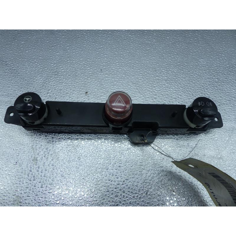 Bouton de warning FIAT 500 2 Photo n°1